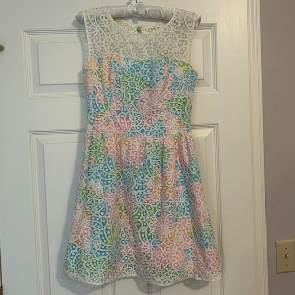 Lilly Pulitzer Eyelet Dress, size 2 - Picture 1 of 4
